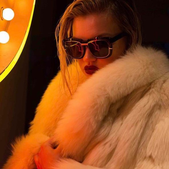 Saint Owen: Brazen - Picture 3 of 4